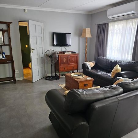 Giraffe'S Rest, Self Catering Studio Apartment White River Ngoại thất bức ảnh